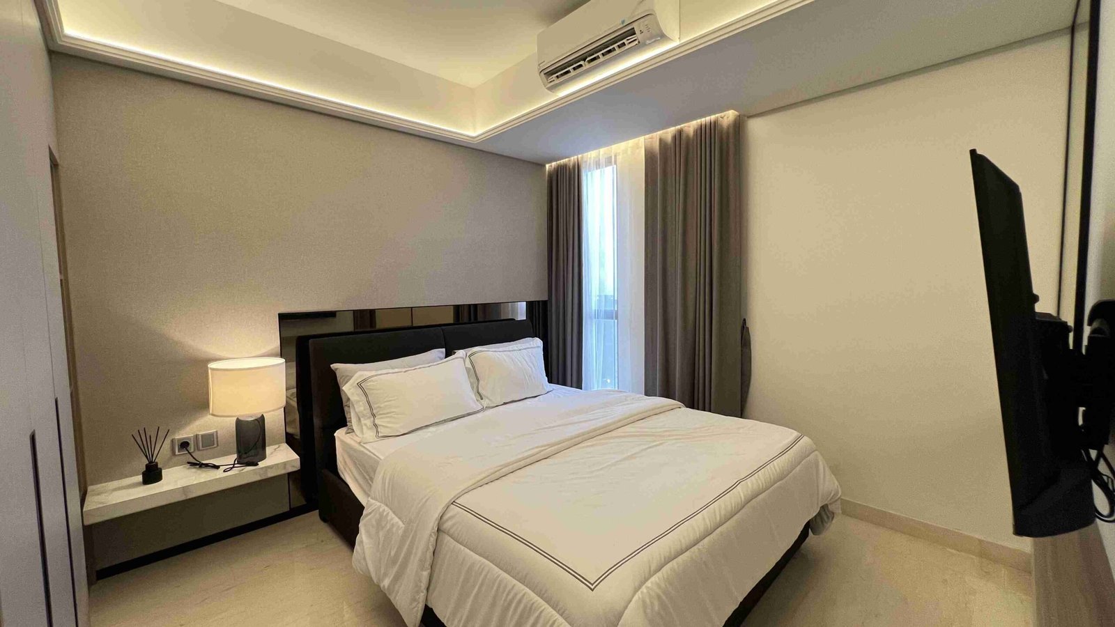 kamar 1